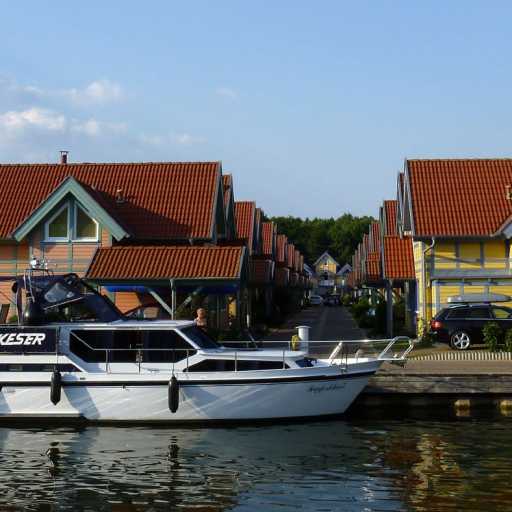 S-Insel im Hafendorf Rheinsberg